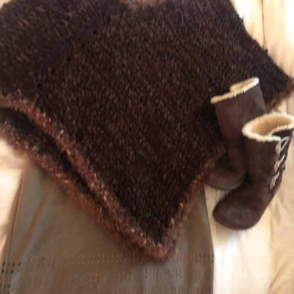 Handmade Shaw - Picture 4 of 5